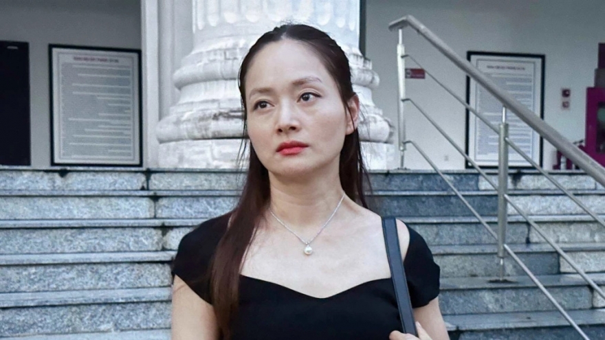 Sao Việt 18/9: Lan Phương chính thức ly hôn, giành quyền nuôi 2 con