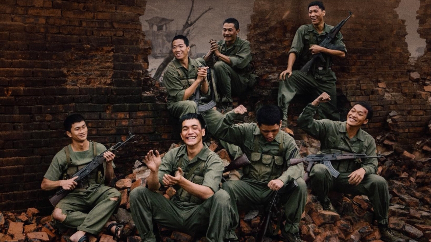 Phim "Mưa đỏ" rời rạp sau hơn 1 tháng công chiếu