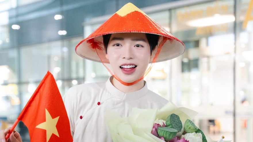 Đức Phúc ủng hộ 1 tỷ đồng giúp đồng bào chịu ảnh hưởng bão Bualoi