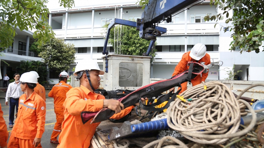 EVNCPC huy động gần 350 nhân lực hỗ trợ Quảng Trị và Hà Tĩnh khắc phục hậu quả bão số 10