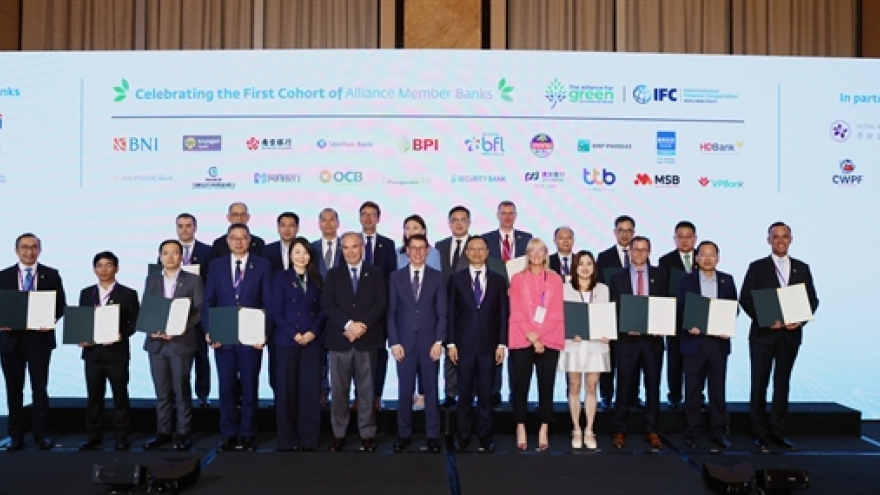 Four Vietnamese banks join IFC's Green Alliance to boost sustainable finance