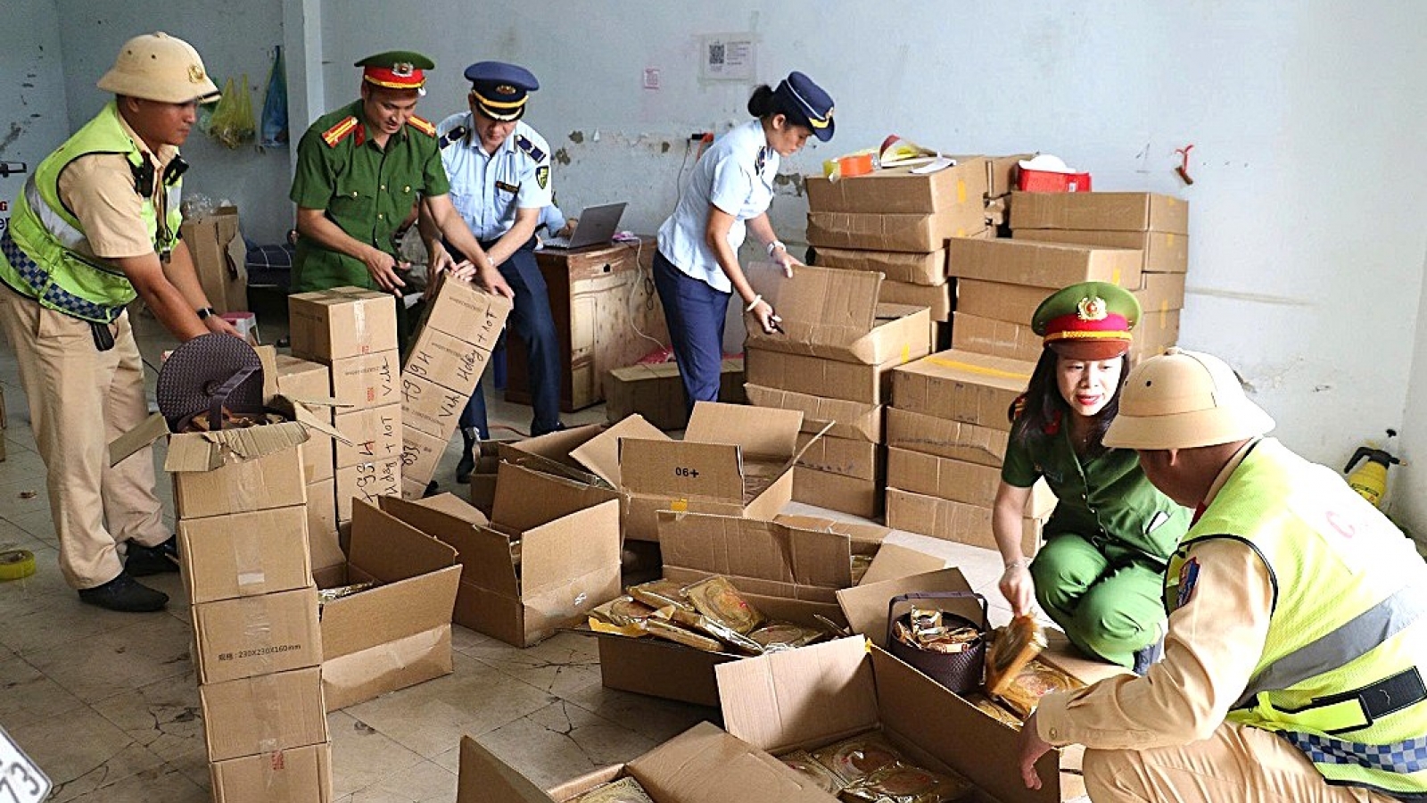 Nghệ An phát hiện gần 4.200 chiếc bánh trung thu không rõ nguồn gốc xuất xứ