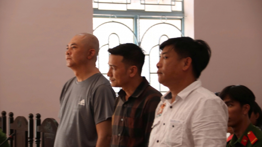 Cà Mau: Cho vay với lãi suất “khủng”, nhóm bị cáo lãnh gần 3 năm tù