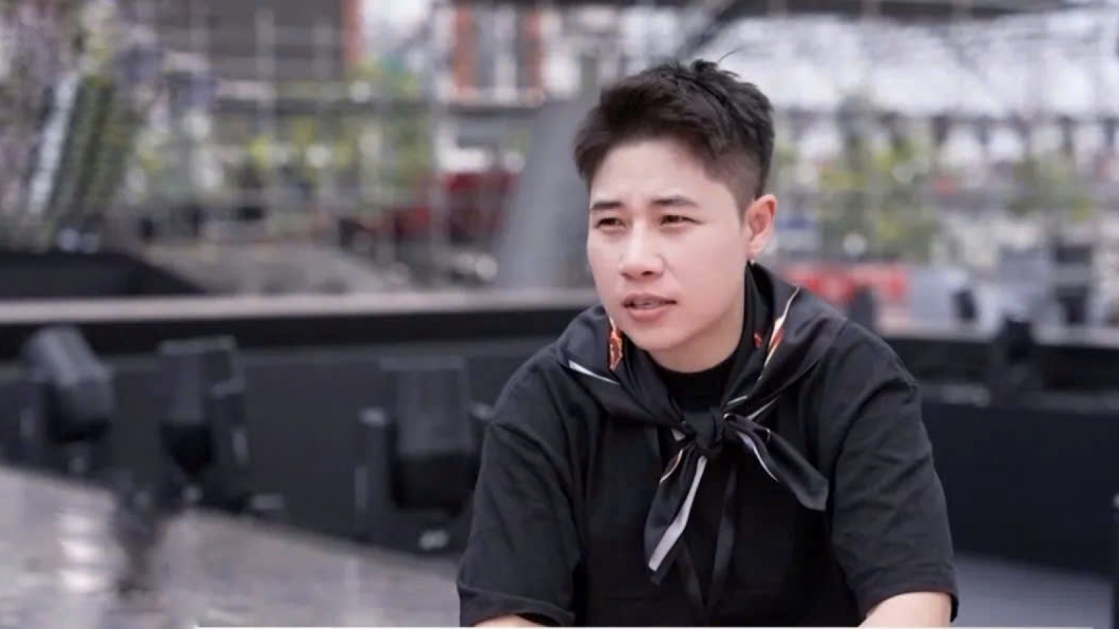 Đinh Hà Uyên Thư: Đạo diễn MV triệu views đến hành trình Anh trai vượt ngàn chông gai