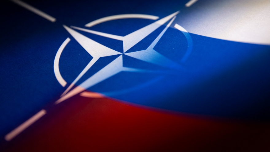 Nga lên tiếng sau khi NATO để ngỏ khả năng bắn hạ máy bay của Moscow