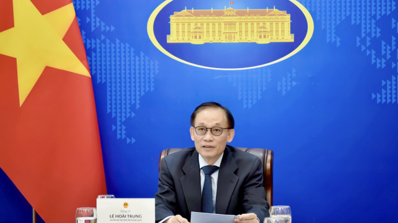 Acting FM holds phone talks with Lao FM