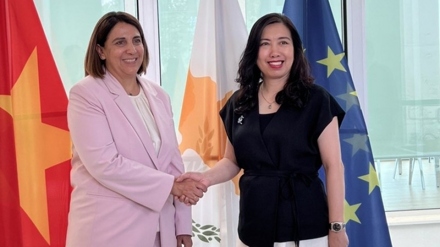 Deputy FM meets with Deputy Minister to President of Cyprus