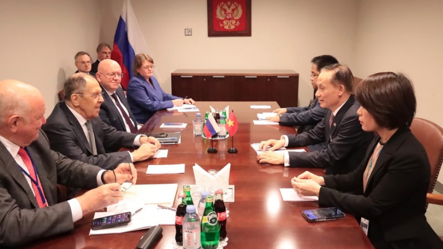 Acting Foreign Minister holds meetings with foreign officials in New York