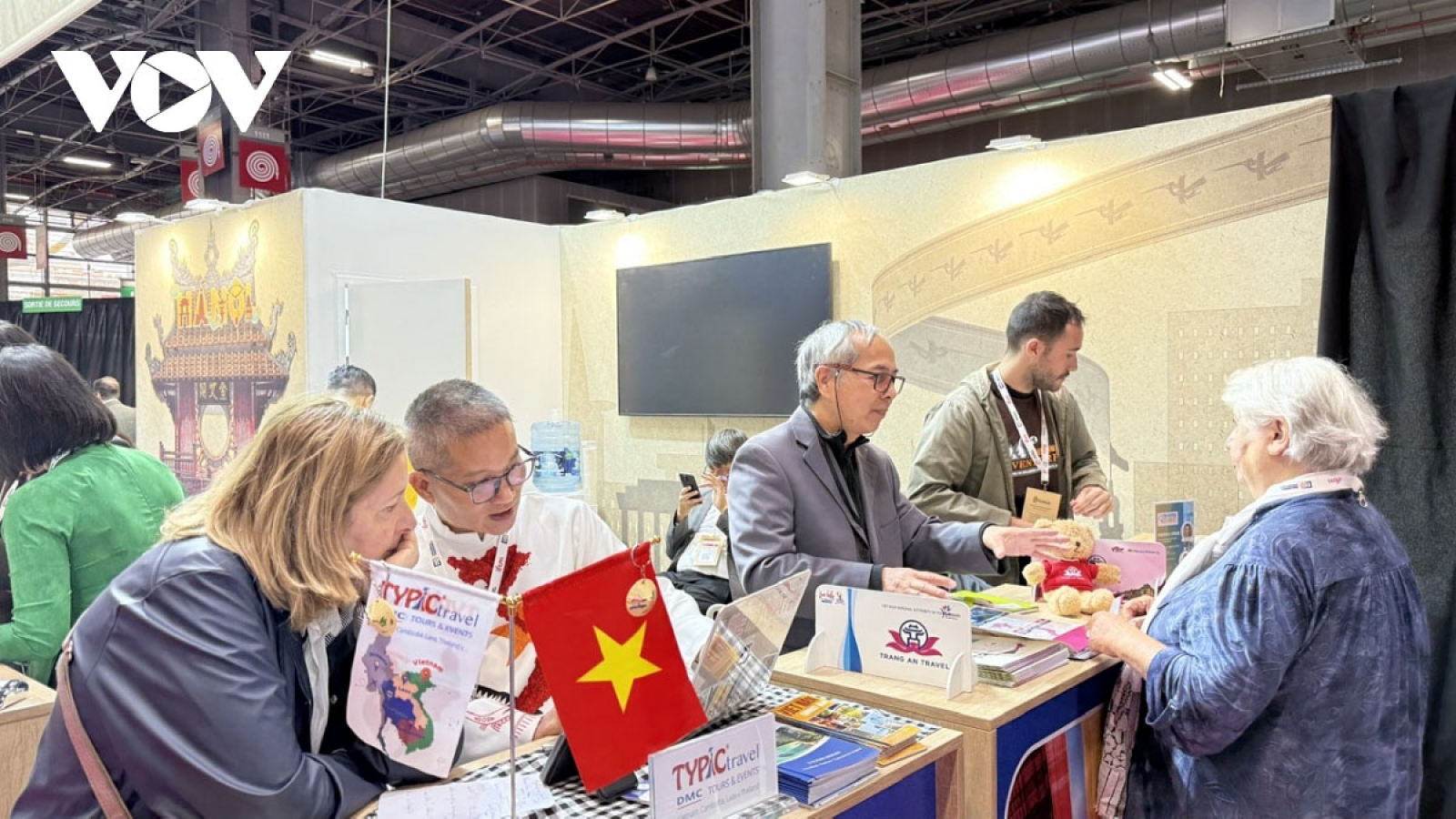 Vietnam makes strong impression at IFTM Top Resa 2025 in France