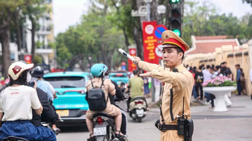 Hà Nội tiếp tục phân luồng giao thông phục vụ Triển lãm thành tựu kinh tế - xã hội