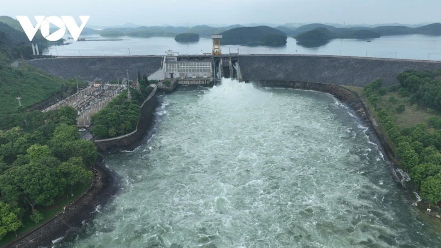 Lũ rất lớn trên sông Thao, hồ thủy điện Thác Bà đặt trong tình trạng cảnh báo cao