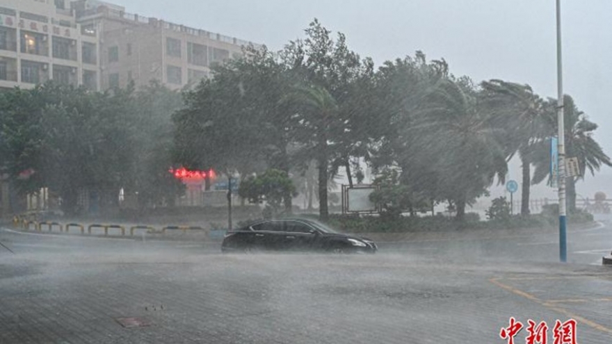 Trung Quốc ban hành cảnh báo trước bão Bualoi