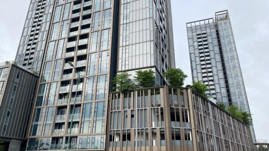 Môi giới bất động sản ở TP.HCM khóc ròng vì tháng cô hồn