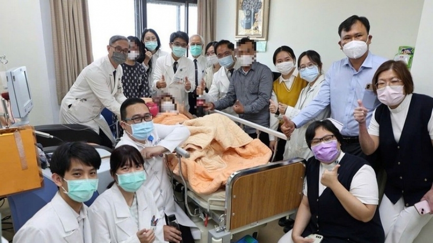 First blood cancer patient successfully treated, using CAR-T cell therapy
