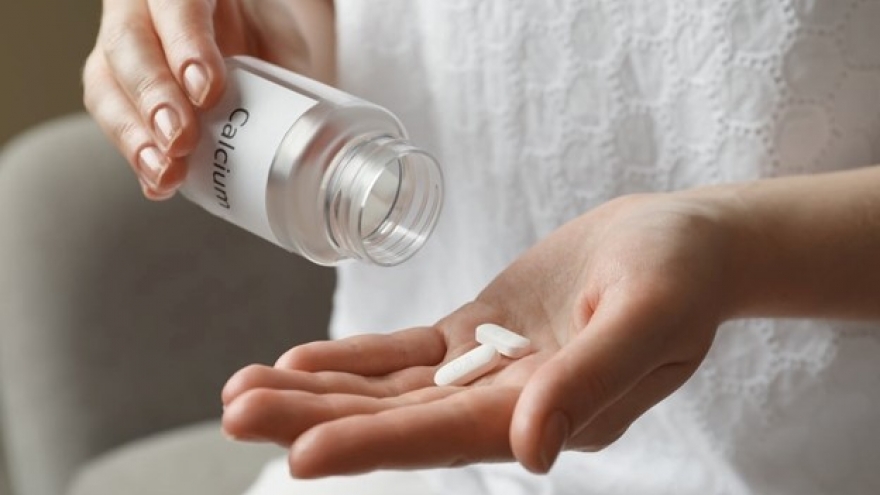 Bổ sung quá nhiều canxi có thể cực hại cho sức khỏe nhưng ít người biết