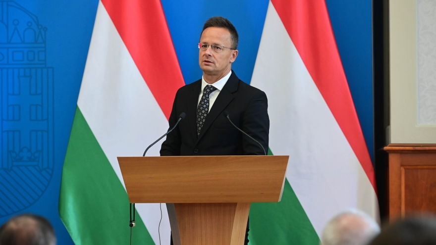 Hungary tìm cách tăng cường hợp tác kinh tế với Trung Quốc