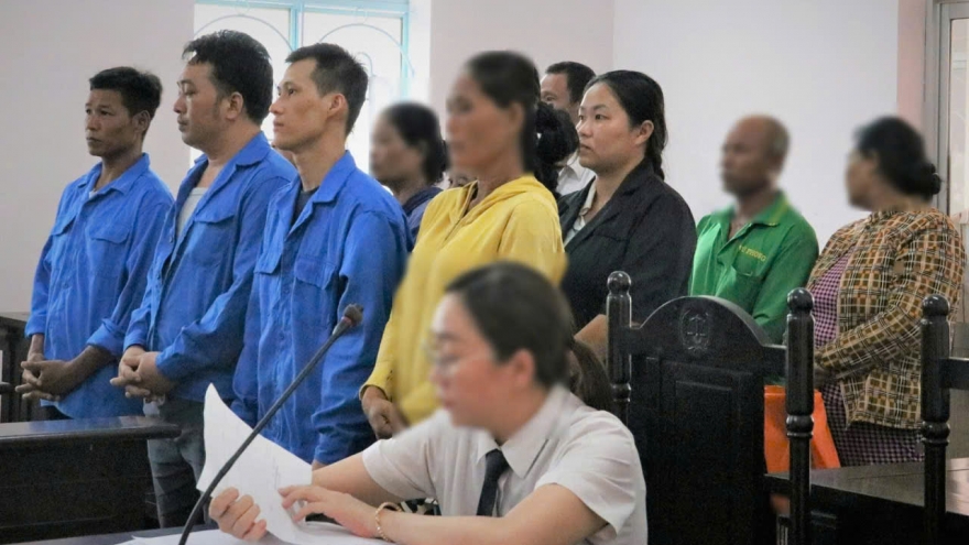 Hơn 94 năm tù cho nhóm đối tượng mua bán người ở Cà Mau