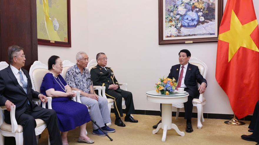 Chủ tịch nước Lương Cường tiếp gia đình các nhân sỹ hữu nghị Trung Quốc