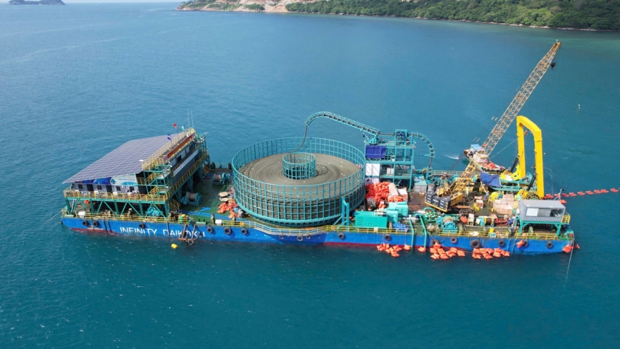 Đóng điện thành công Dự án cấp điện từ điện lưới quốc gia ra Côn Đảo