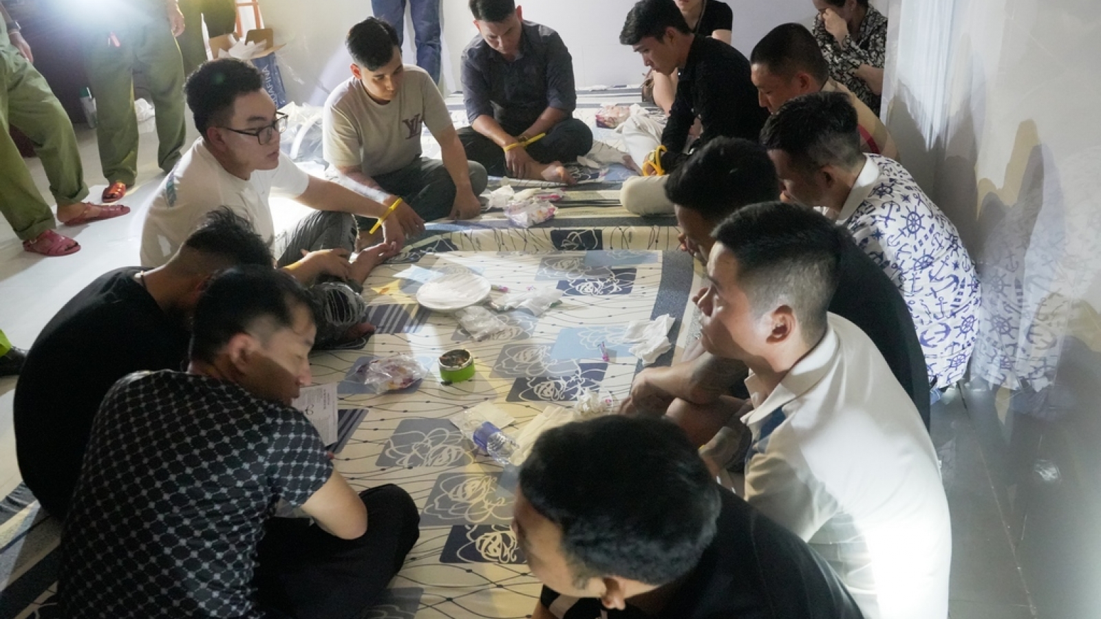Công an Cần Thơ triệt phá đường dây tổ chức sử dụng trái phép chất ma túy