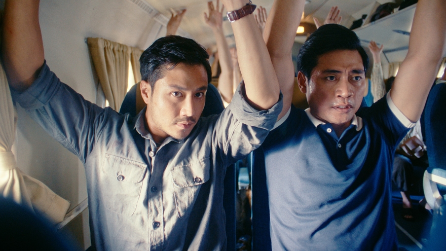 Khán giả "nín thở" từng phút xem "Tử chiến trên không"