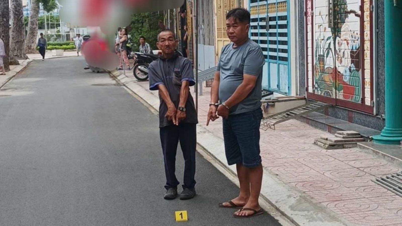 Bắt giữ đối tượng cướp giật vé số của người bán dạo