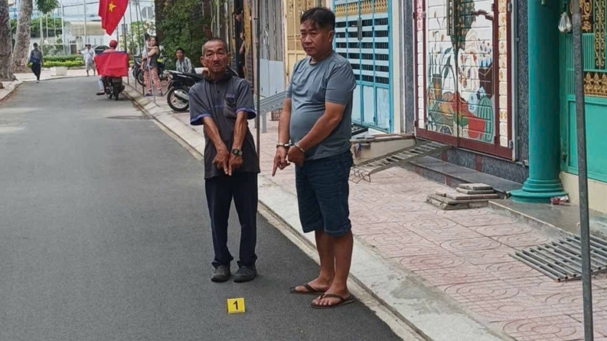 Khởi tố nghi phạm cướp giật vé số người bán dạo