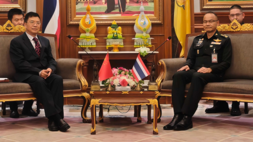 Trung Quốc tiếp tục hỗ trợ Campuchia và Thái Lan quyết xung đột biên giới