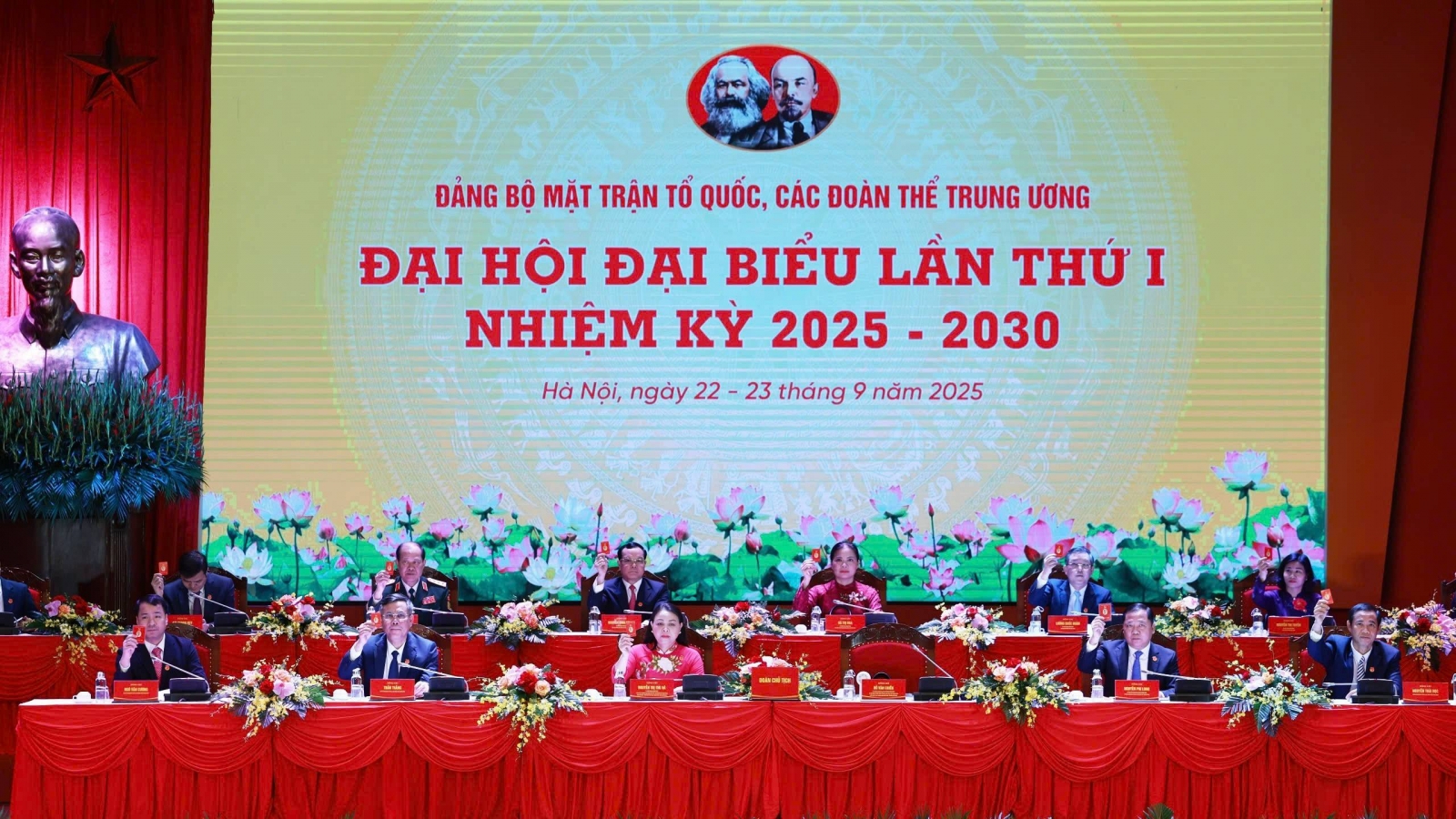 Đại hội Đảng bộ MTTQ, các đoàn thể Trung ương lần thứ I