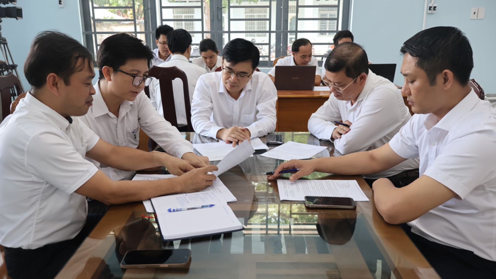 Đồng Nai bổ sung hơn 40 tỷ đồng hỗ trợ cán bộ Bình Phước qua làm việc