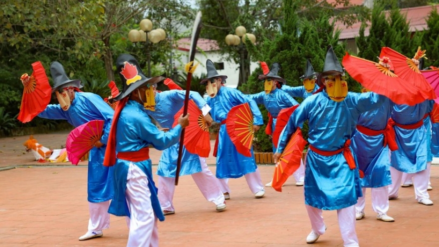 Path for unified, diverse culture charted at Hanoi seminar