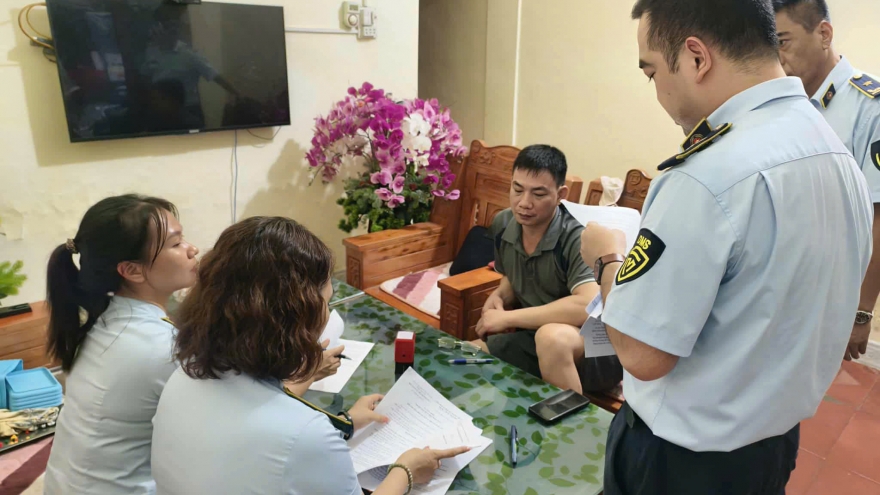 Khởi tố chủ cơ sở sử dụng chất cấm để sản xuất giò chả tại Lào Cai