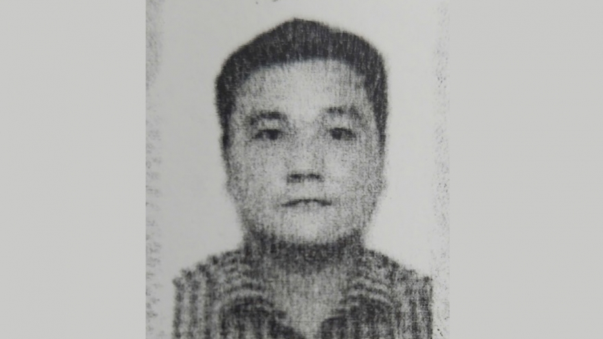 Truy tìm đối tượng làm giả con dấu và lạm dụng chiếm đoạt tài sản