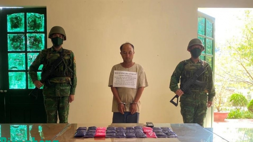 Man arrested for smuggling 6,000 synthetic drugs from Laos into Vietnam