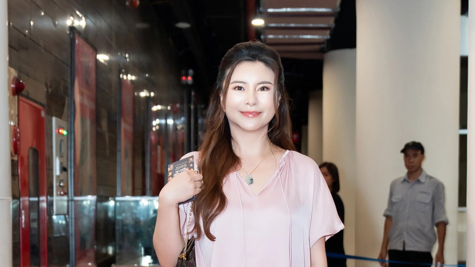 Sao Việt 21/9: Diện mạo NSƯT Kim Oanh sau 2 tháng phẫu thuật thẩm mỹ