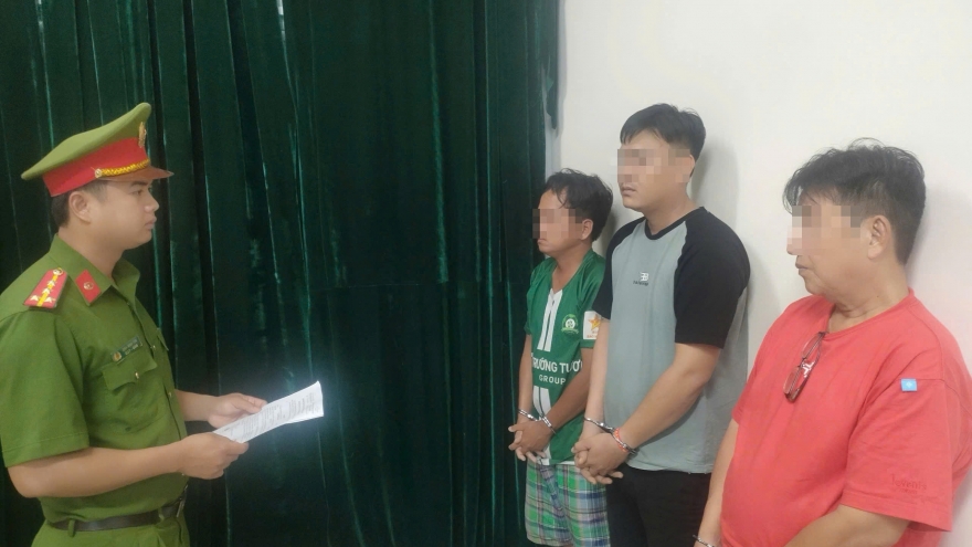 Hai Youtuber bị bắt sau vụ hỗn chiến ở quán ăn