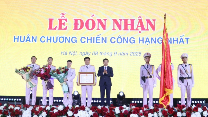 Hải quan đóng góp 1/4 ngân sách, tiên phong số hóa và hội nhập quốc tế