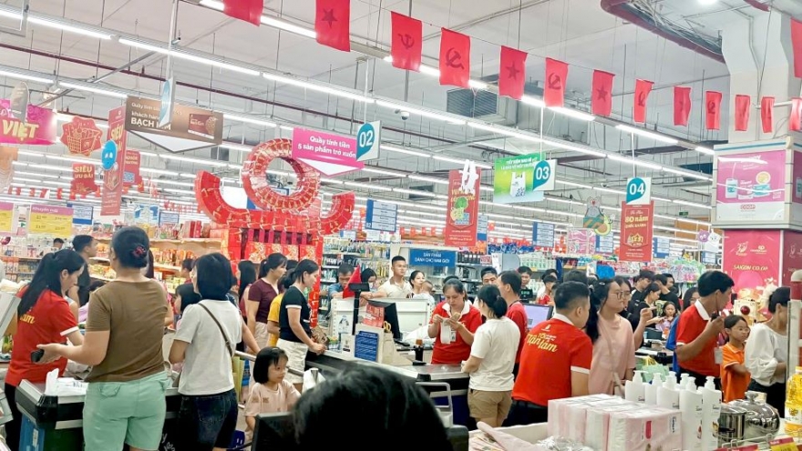 Co.opmart trao tặng hơn 10.000 hộp sữa miễn phí cho học sinh dịp khải giảng năm học mới