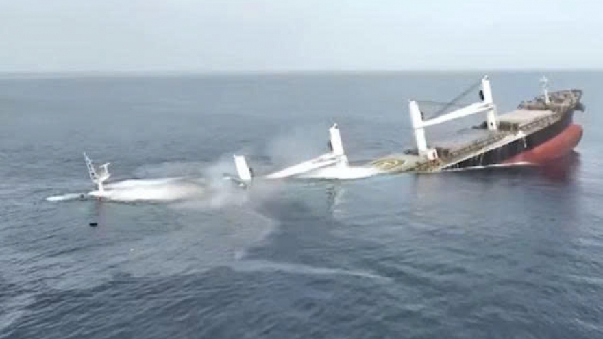 Houthi tiếp tục tấn công tàu liên quan Israel trên Biển Đỏ