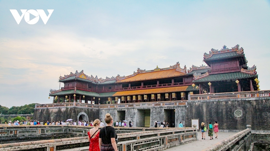 Trưng bày “Di sản văn hóa Việt Nam - Sức sống từ truyền thống đến hiện đại”