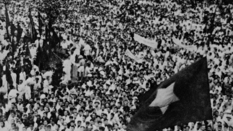 Vận dụng bài học thời cơ trong Cách mạng tháng 8 với công cuộc đổi mới đất nước