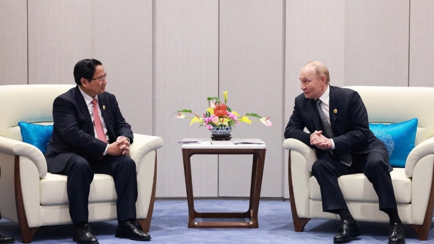 Thủ tướng Phạm Minh Chính gặp Tổng thống Nga Vladimir Putin