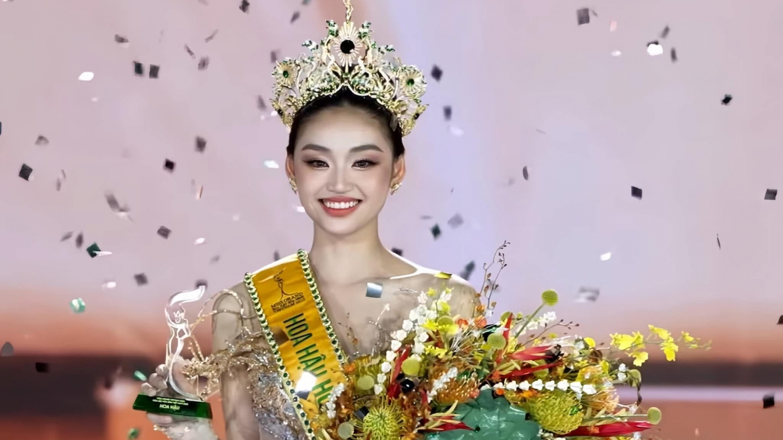 Nguyễn Thị Yến Nhi đăng quang Miss Grand Vietnam 2025