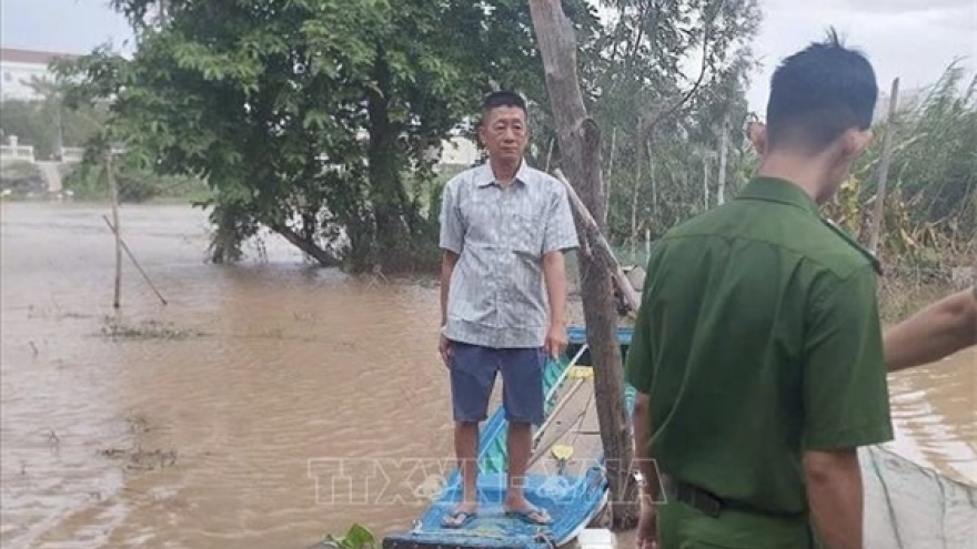 Dùng vỏ lãi đưa người không hộ chiếu sang Campuchia đánh bạc