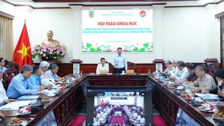 "Kiểm soát để không chèn lợi ích ngành, lợi ích nhóm vào công tác xây dựng pháp luật"