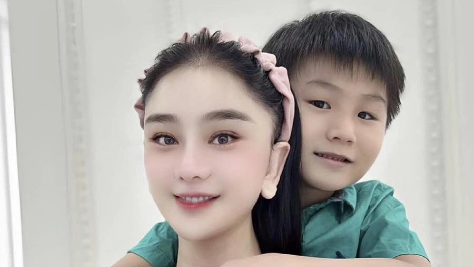 Sao Việt 30/9: Nhan sắc Lâm Khánh Chi sau khi phẫu thuật thẩm mỹ lần thứ 10