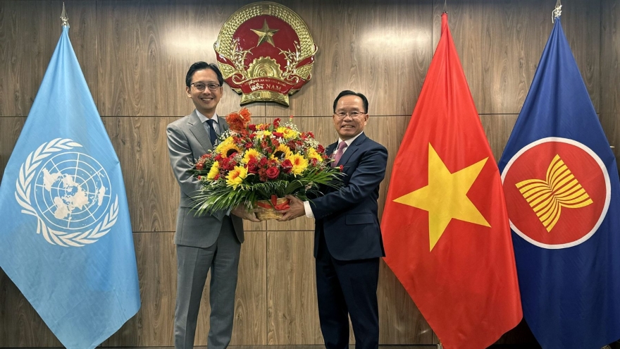 Phái đoàn Lào tại Liên Hợp Quốc chúc mừng 80 năm Quốc khánh Việt Nam