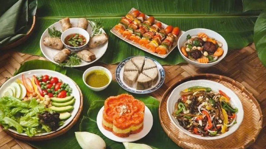 Gợi ý chuẩn bị mâm cúng Rằm tháng 7 đầy đủ, ý nghĩa