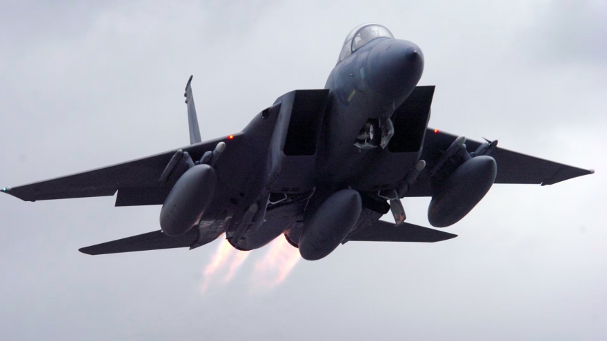 Nhật Bản sẽ lần đầu tiên triển khai máy bay tiêm kích F-15 tới châu Âu và Canada
