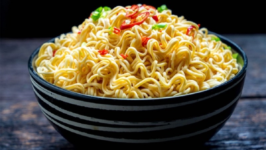 Ăn mì tôm nhiều có gây tăng cân không?